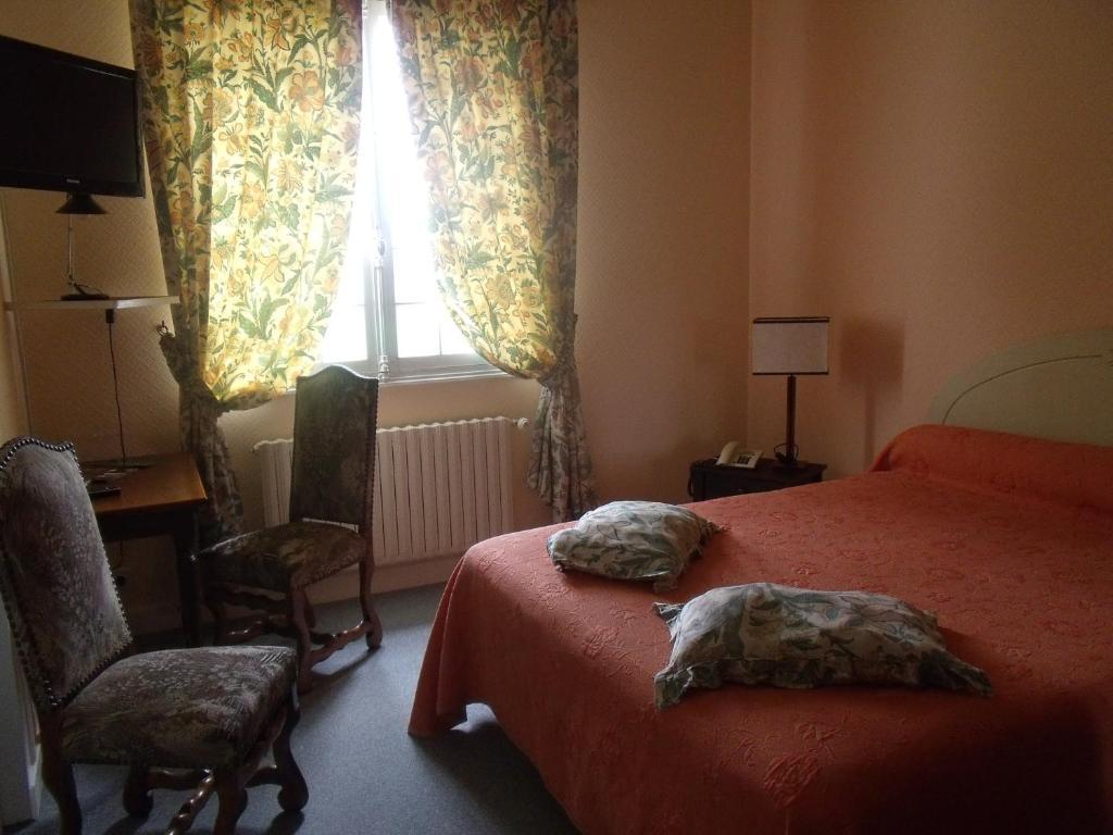 Hotel Restaurant L'Ecluse Antonne-et-Trigonant Ruang foto